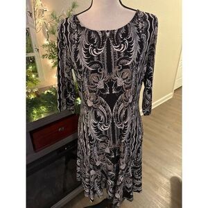 Connected Apparel women's‎ dress size 8 black white quarter sleeve